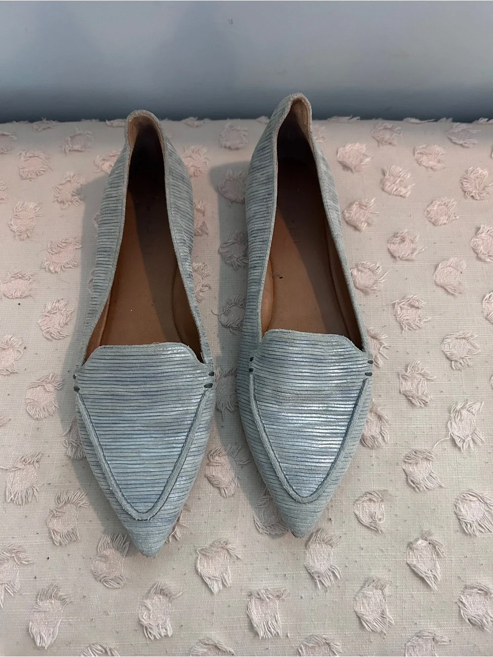 Metallic Pointed-Toe Women’s Flats in Light Silver